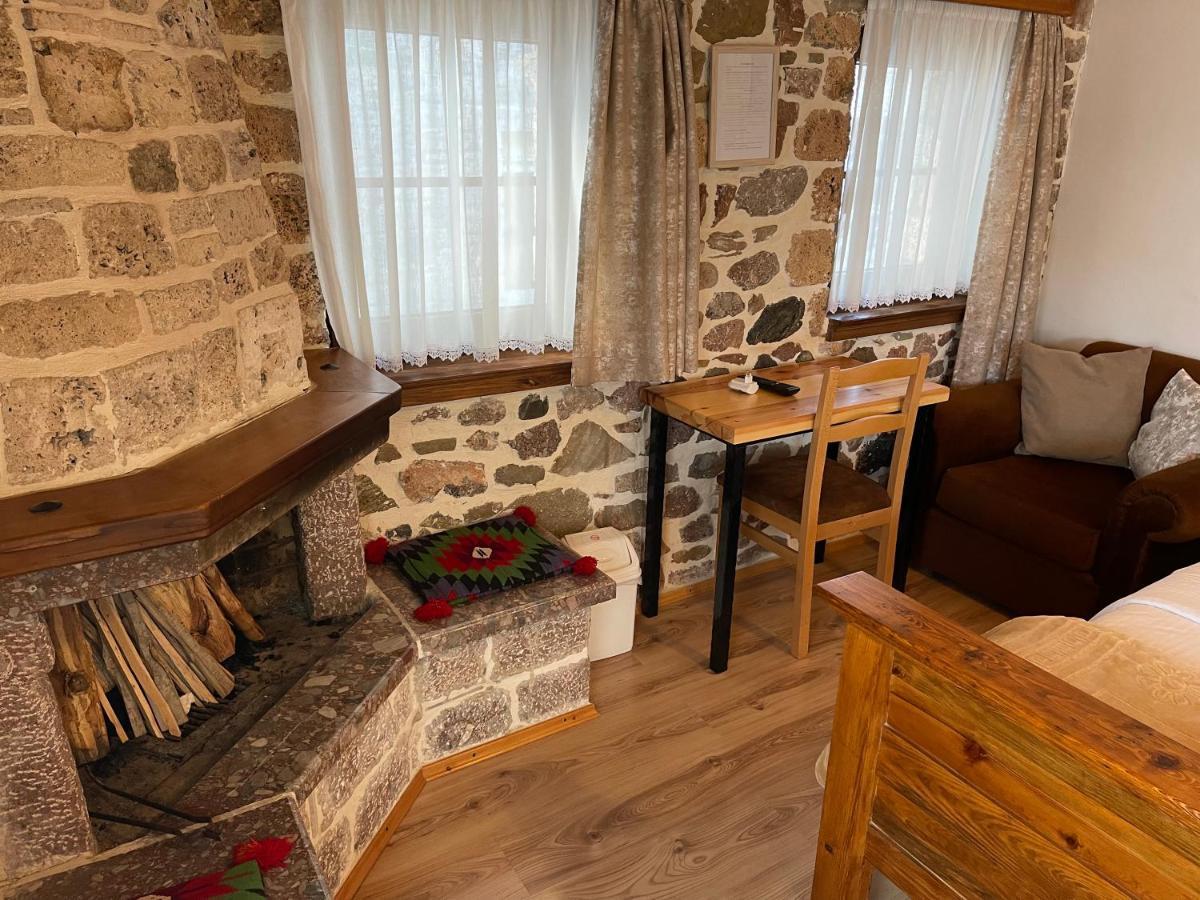 Hotel Bujtina Liana Voskopojë Extérieur photo
