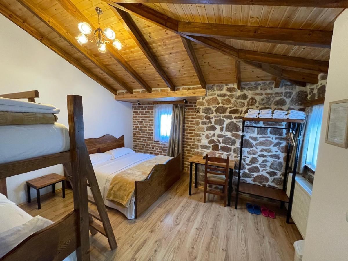 Hotel Bujtina Liana Voskopojë Extérieur photo