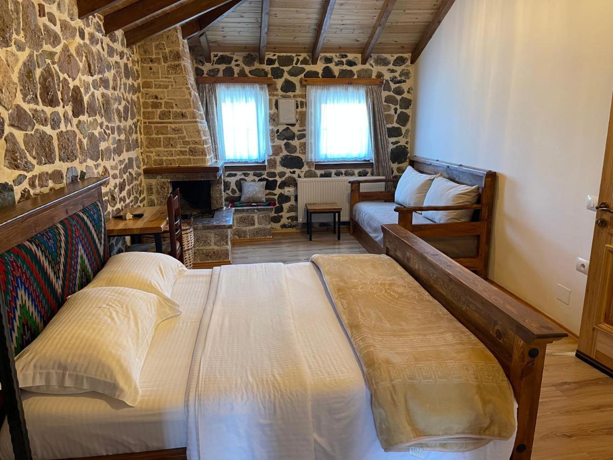 Hotel Bujtina Liana Voskopojë Extérieur photo