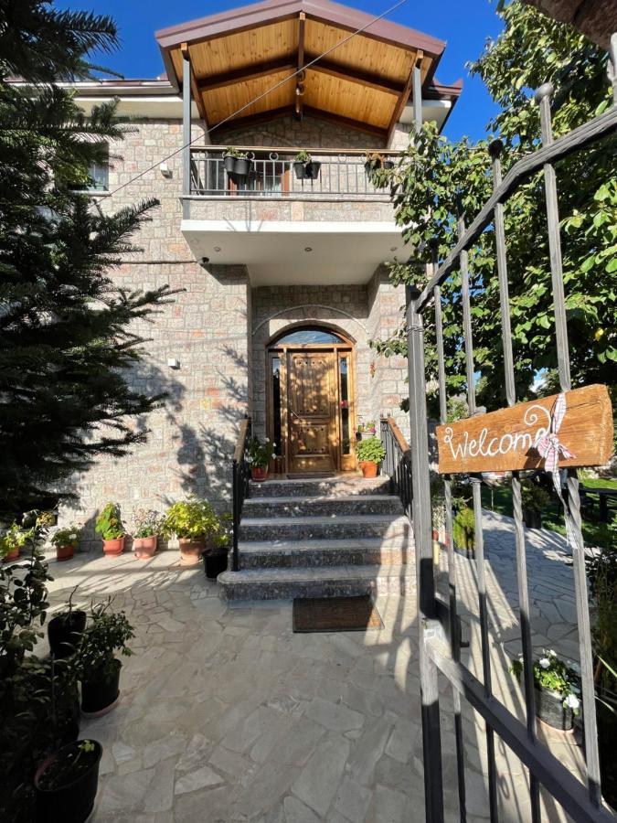 Hotel Bujtina Liana Voskopojë Extérieur photo