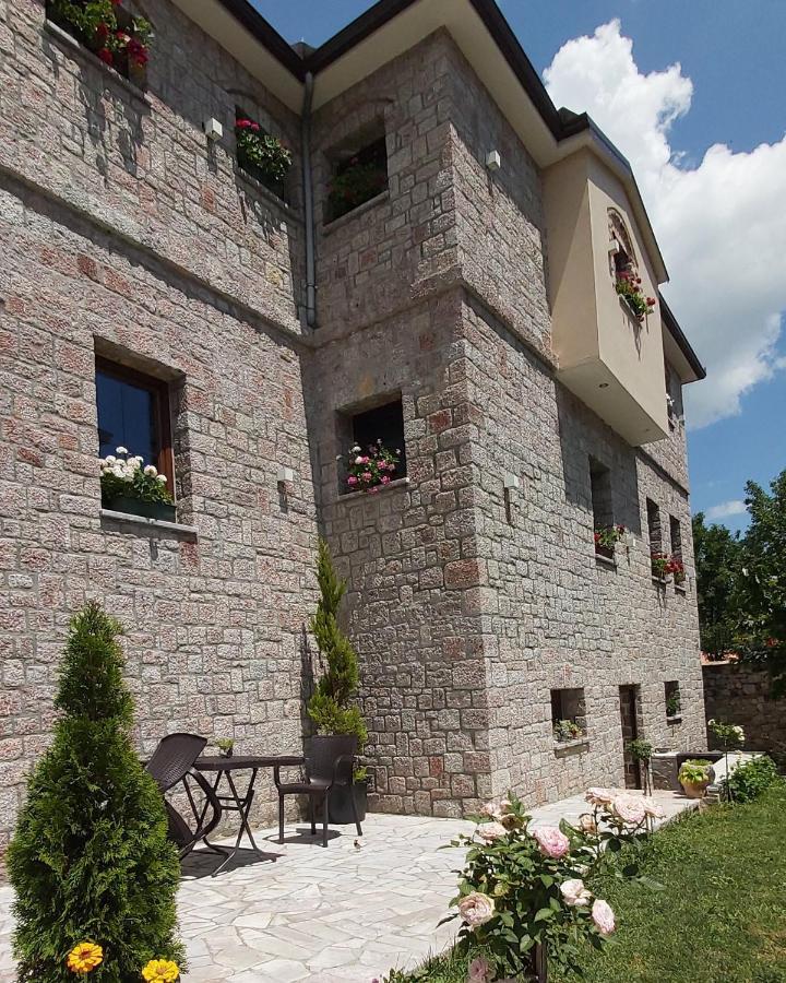 Hotel Bujtina Liana Voskopojë Extérieur photo