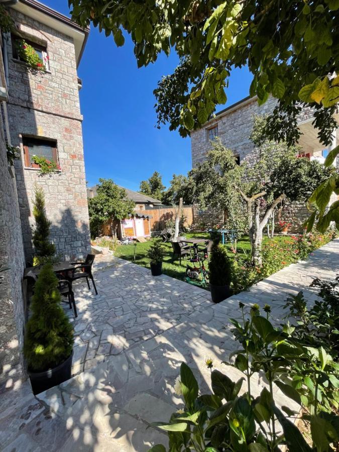 Hotel Bujtina Liana Voskopojë Extérieur photo