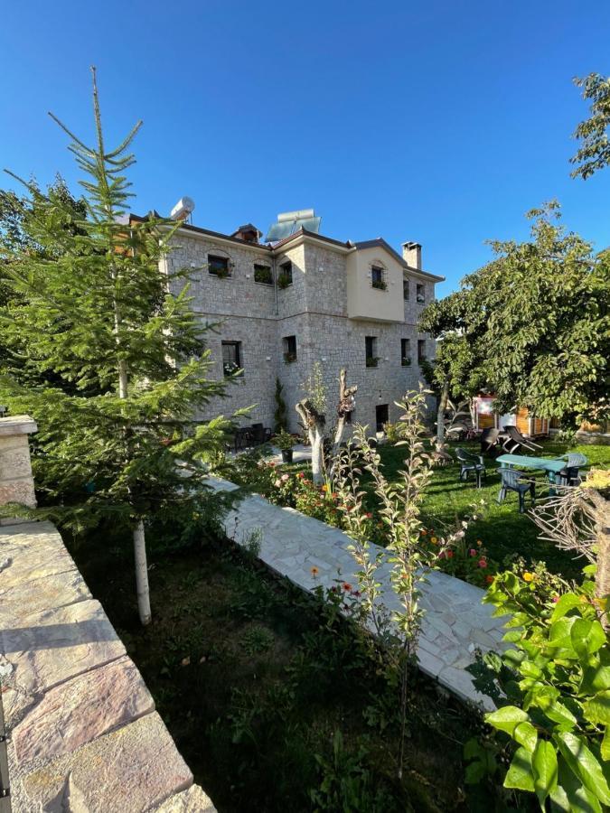 Hotel Bujtina Liana Voskopojë Extérieur photo