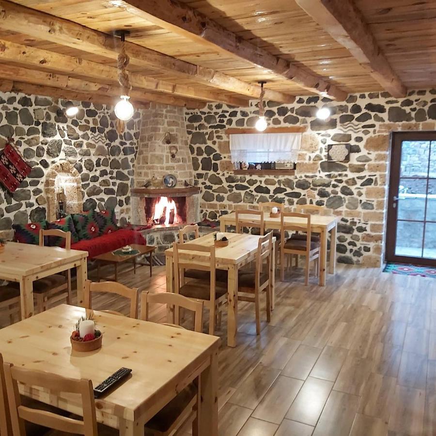 Hotel Bujtina Liana Voskopojë Extérieur photo