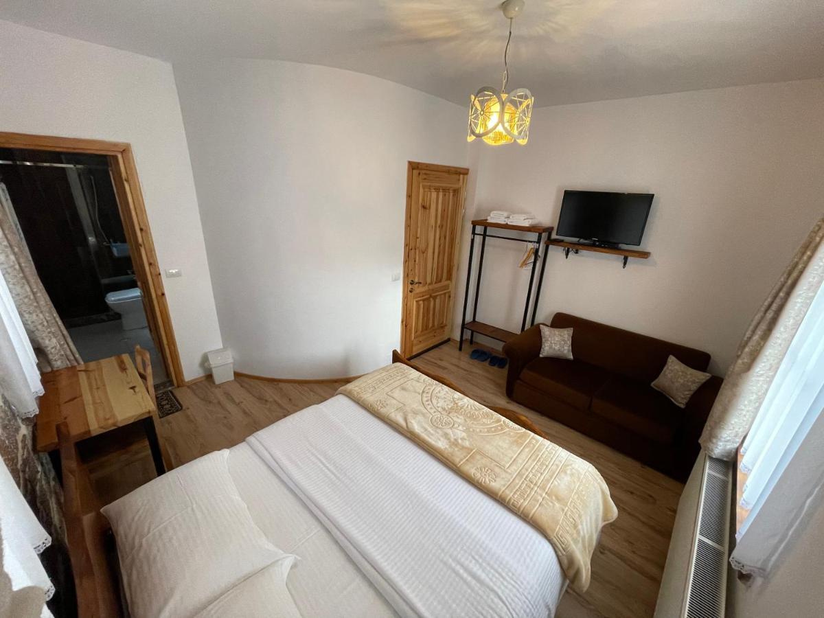 Hotel Bujtina Liana Voskopojë Extérieur photo
