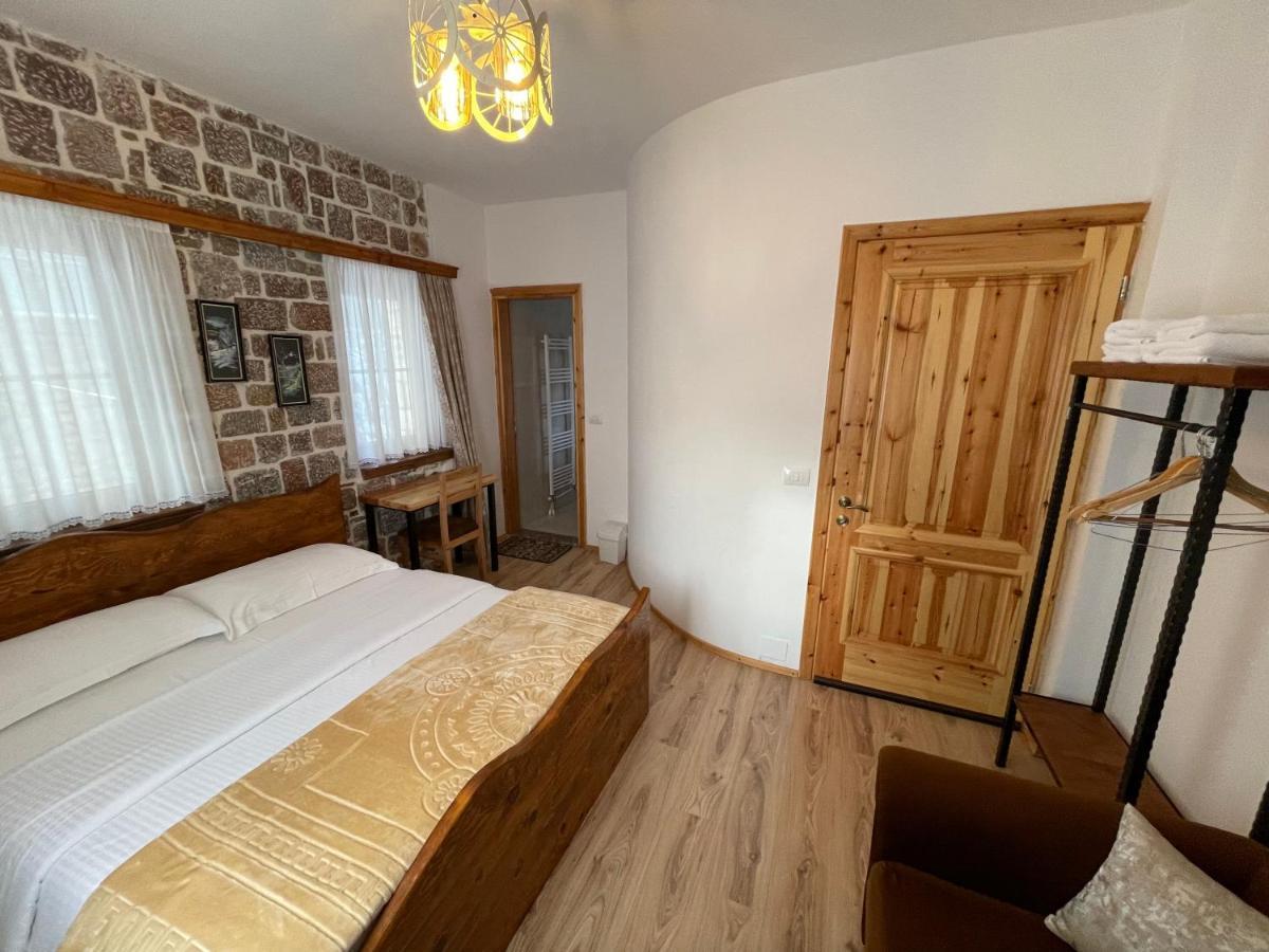 Hotel Bujtina Liana Voskopojë Extérieur photo