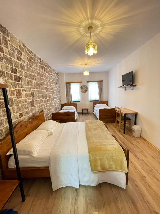 Hotel Bujtina Liana Voskopojë Extérieur photo