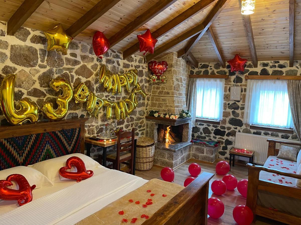 Hotel Bujtina Liana Voskopojë Extérieur photo