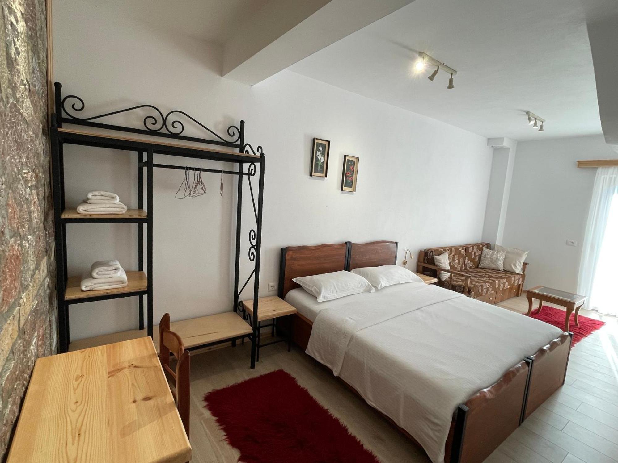 Hotel Bujtina Liana Voskopojë Extérieur photo